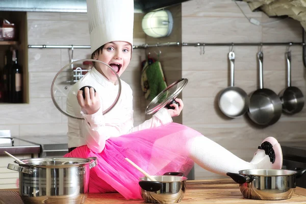 Little girl cooking — Stock Photo, Image