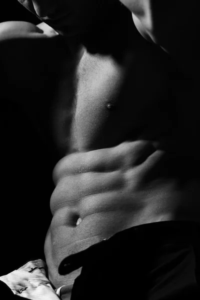 Sexy muscular masculino —  Fotos de Stock