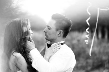 Düğün çift öpüşme