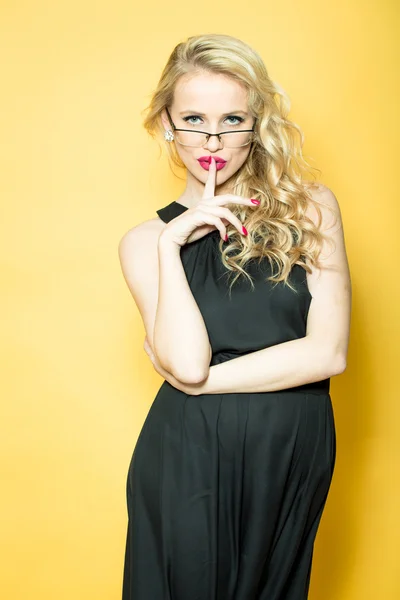 Sexy rubia en gafas — Foto de Stock