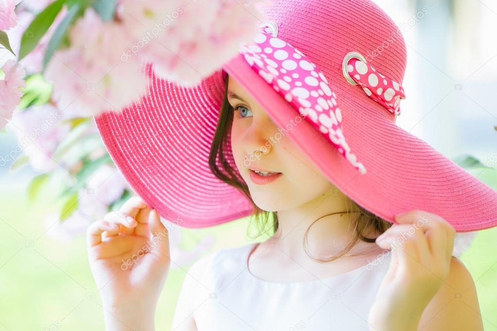 round hat for girl