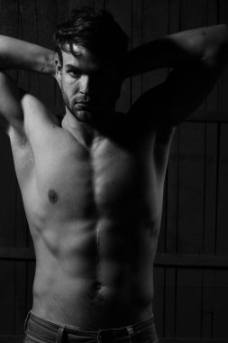 Seksi genç adam.