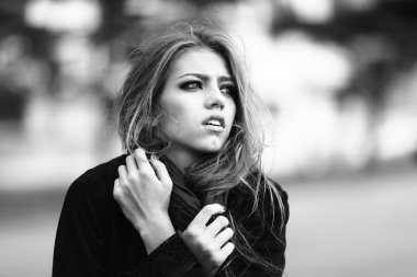 Şık kadın açık portre