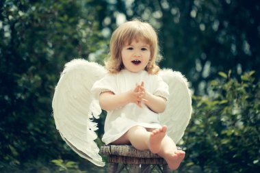 Little angel claps his hands clipart