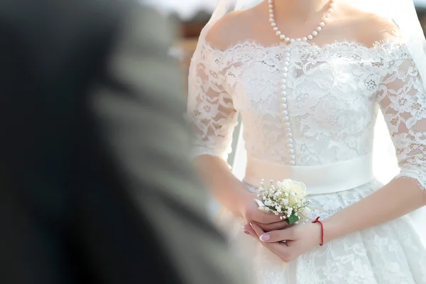 Mariée en robe de mariée — Photo