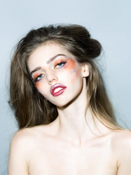 Chica con maquillaje naranja primer plano —  Fotos de Stock