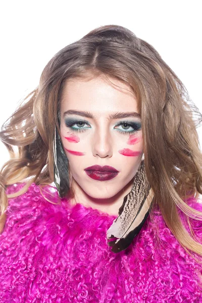 Kızılderili tüy ve makyaj kadın ile