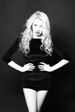 Zarif seksi sarışın Bayan