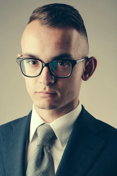 Fiatal srác a szemüveg — Stock Fotó