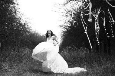 Mutlu dans eden gelin