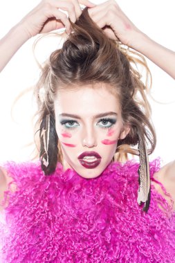 Kızılderili tüy ve makyaj kadın ile