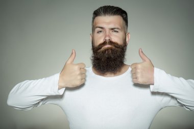 Sakallı adam süper hareketi ile