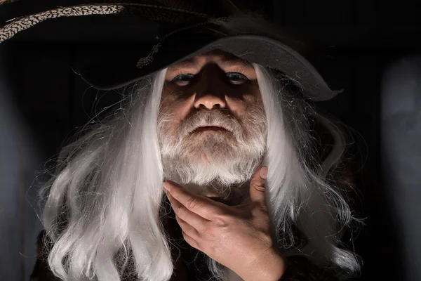 Druiden alten Mann Gesicht beleuchtet — Stockfoto