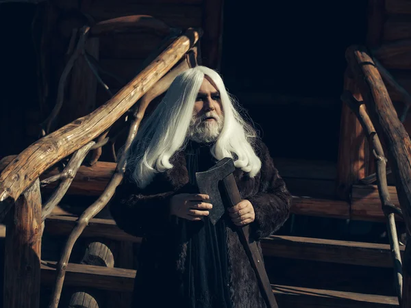 斧の老人 — ストック写真