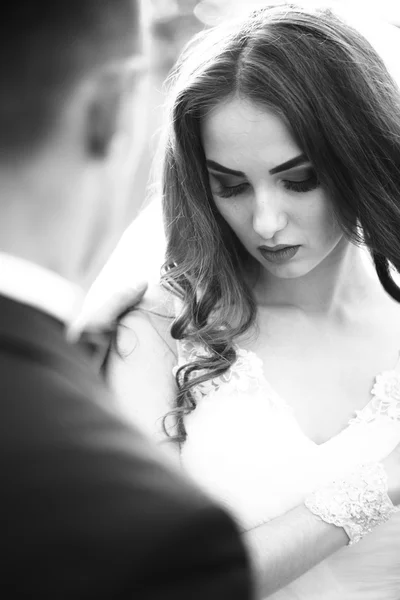 Sensual wedding couple — Stock Photo, Image