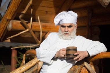 Sakallı cook ile ahşap Kupası