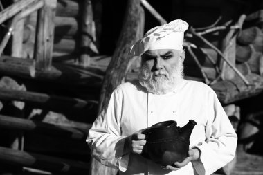 Sakallı cook ile demir çaydanlık