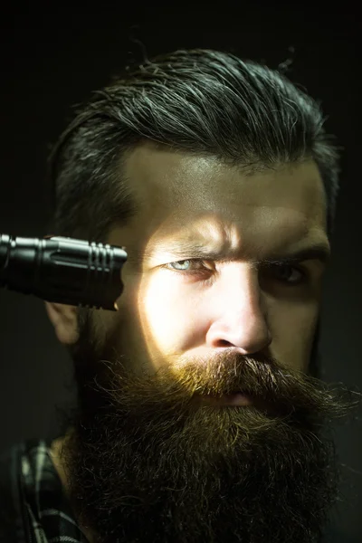 Homem barbudo com lanterna — Fotografia de Stock
