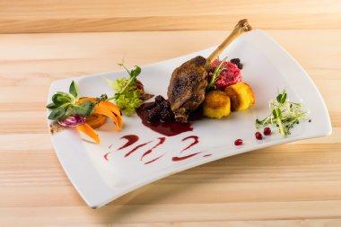 Confit ördek veya kaz ayağı