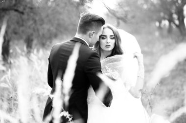 Düğün çifti açık