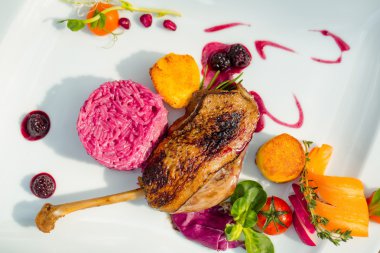 Confit ördek veya kaz ayağı