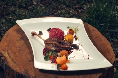 Confit ördek veya kaz ayağı