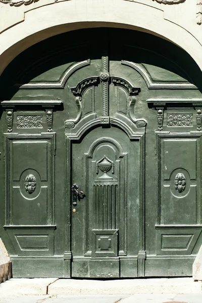 Old grey wooden door — Stock Photo, Image