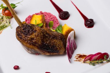 Confit ördek veya kaz ayağı