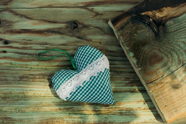 Corazón suave verde con encaje — Foto de Stock