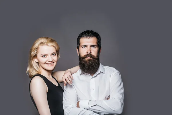 Young couple in studio — Stock Photo, Image