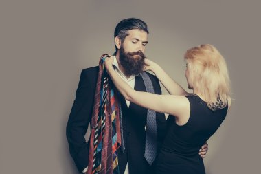 kravat ile genç Çift