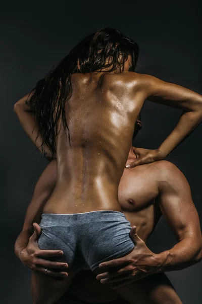 Sexiga unga par — Stockfoto