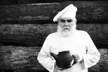 Sakallı cook ile demir çaydanlık