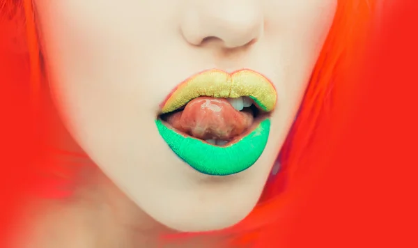 Helle weibliche Lippen — Stockfoto