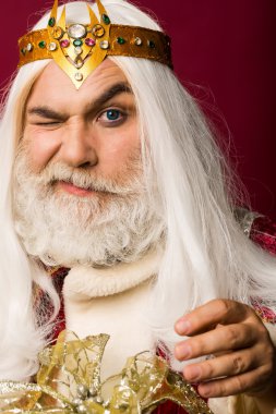 zeus taç sakallı sihirbaz adam