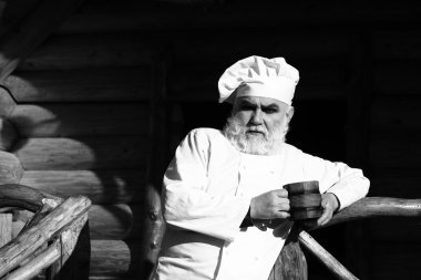 Sakallı cook ile ahşap Kupası