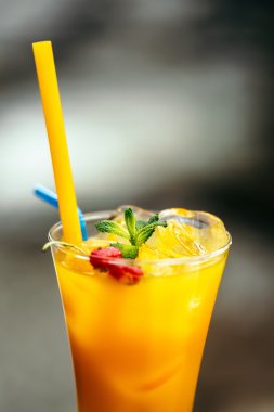 Dekore portakal suyu