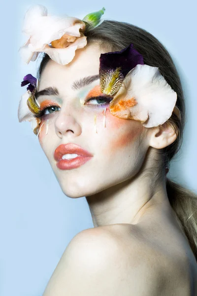 Girl with floral makeup — Stock Photo, Image