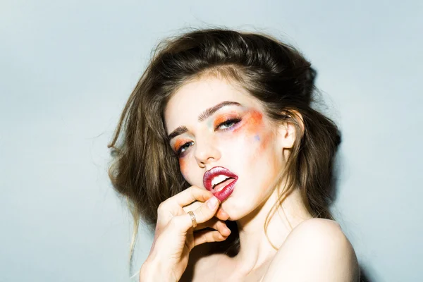 Dívka s detailním oranžové make-up — Stock fotografie