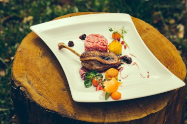 Confit ördek veya kaz ayağı