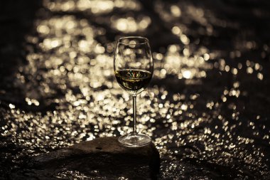 Winwe cam su yakınında