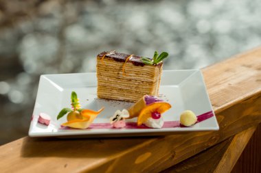 Süslü pasta tatlı