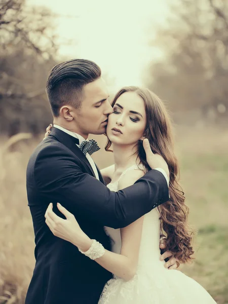 Pareja feliz boda — Foto de Stock