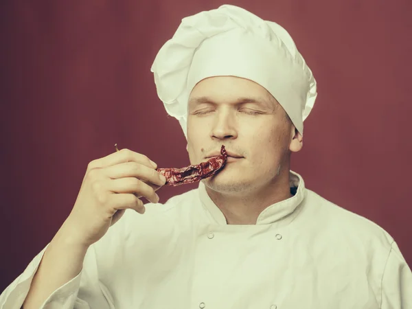 Chef with chili pepper — Stock Photo, Image