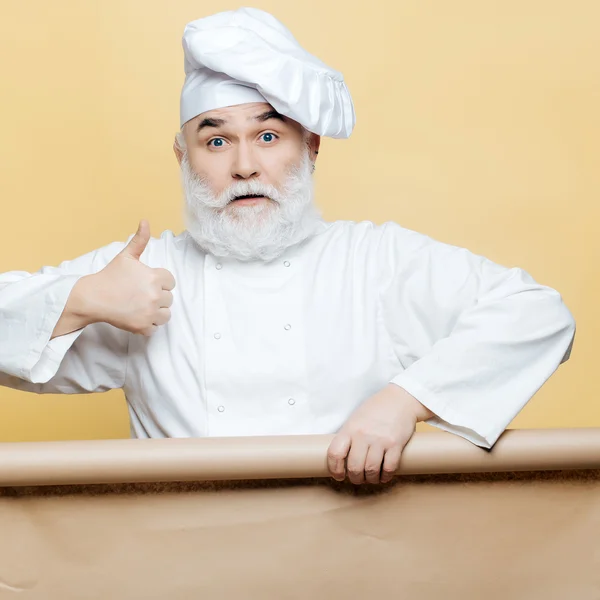 Koch Mann mit leerem Papier — Stockfoto