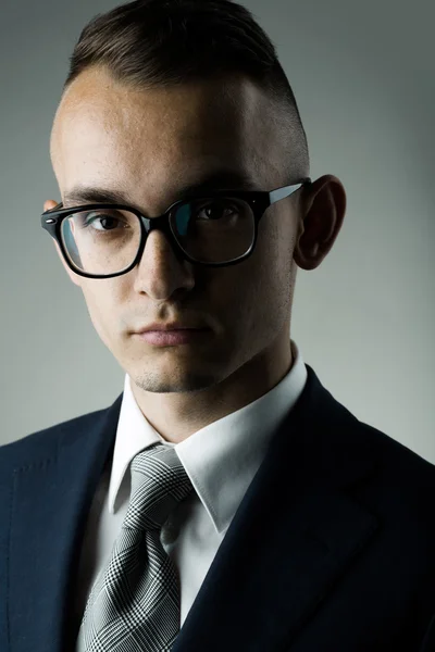 Fiatal srác a szemüveg — Stock Fotó