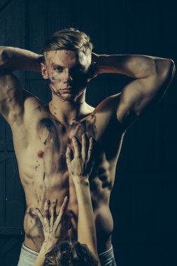 Kas paited adam ve eller