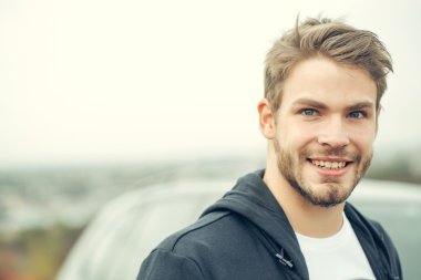 genç yakışıklı çocuk