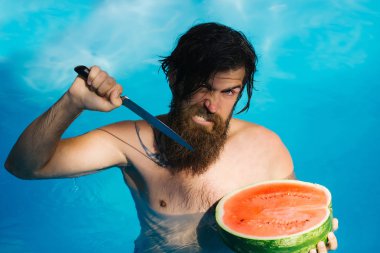 Karpuzlu ve bilardodaki bıçaklı adam.