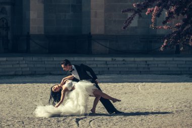 seksi çift güneşli dans düğün açık